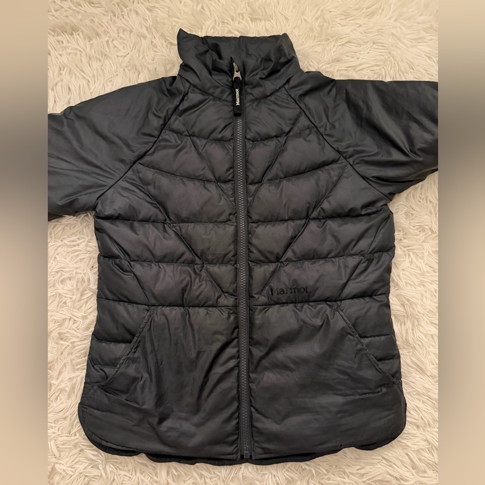 Marmot children’s puffer jacket, size M